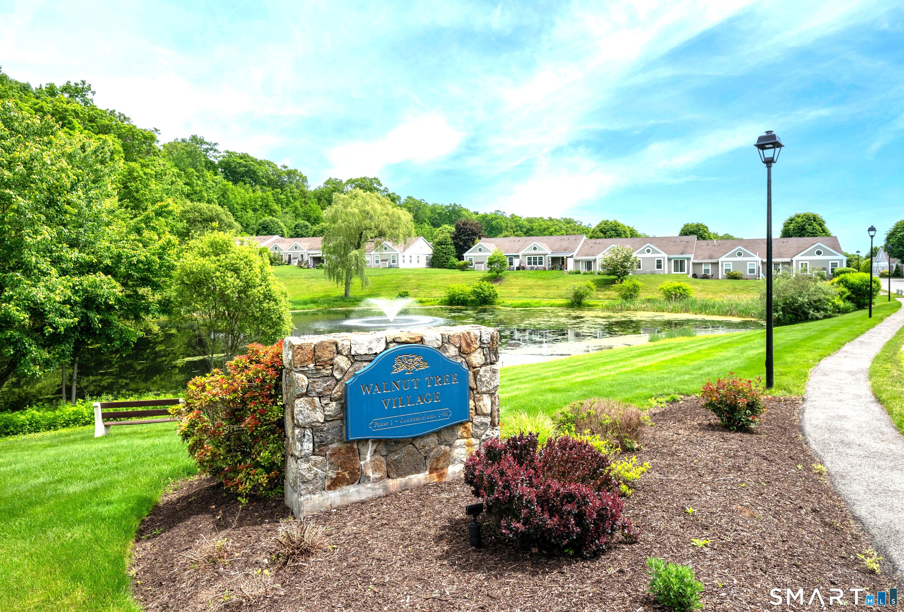 176 Julia Court Newtown CT 06482