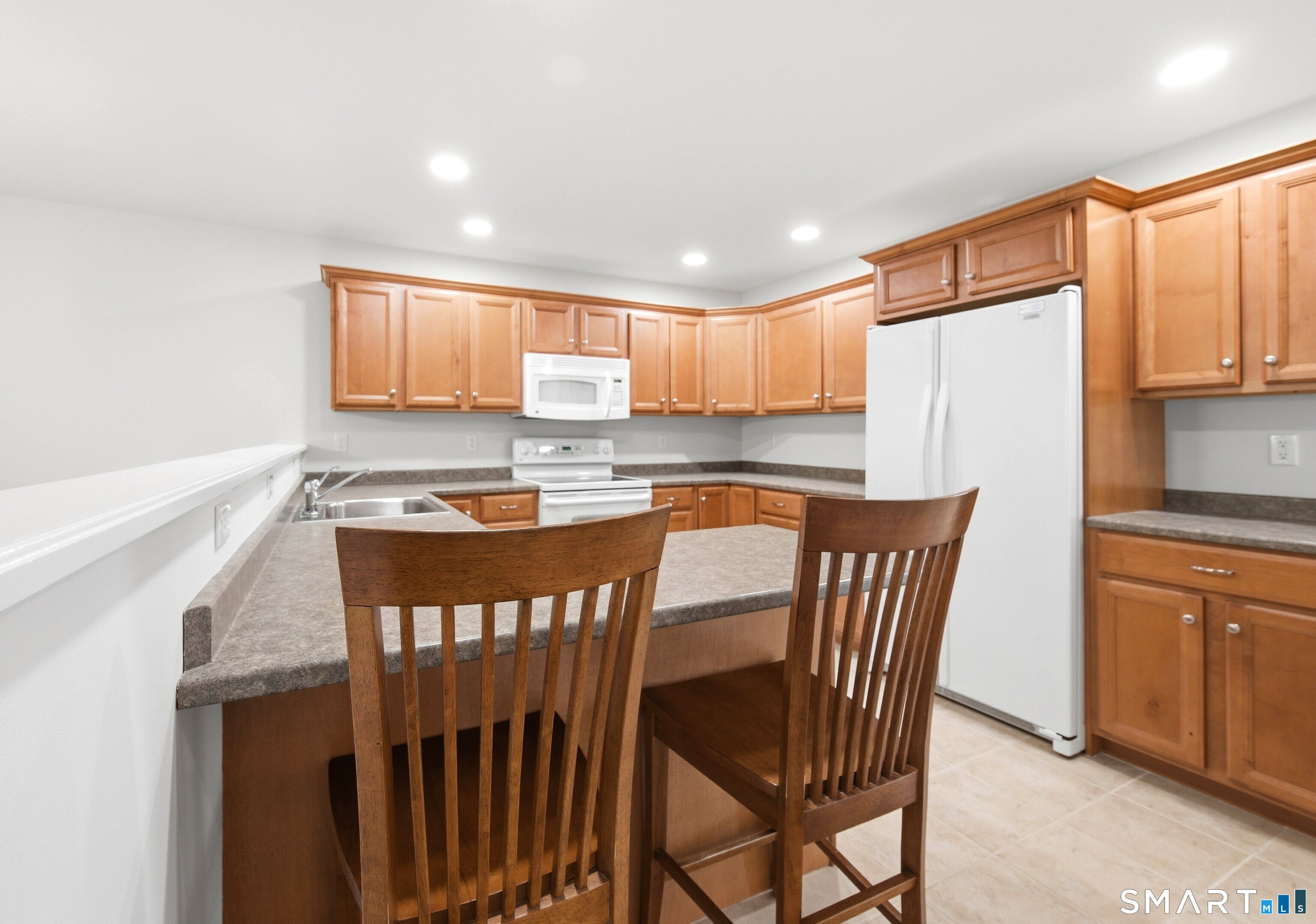 176 Julia Court Newtown CT 06482