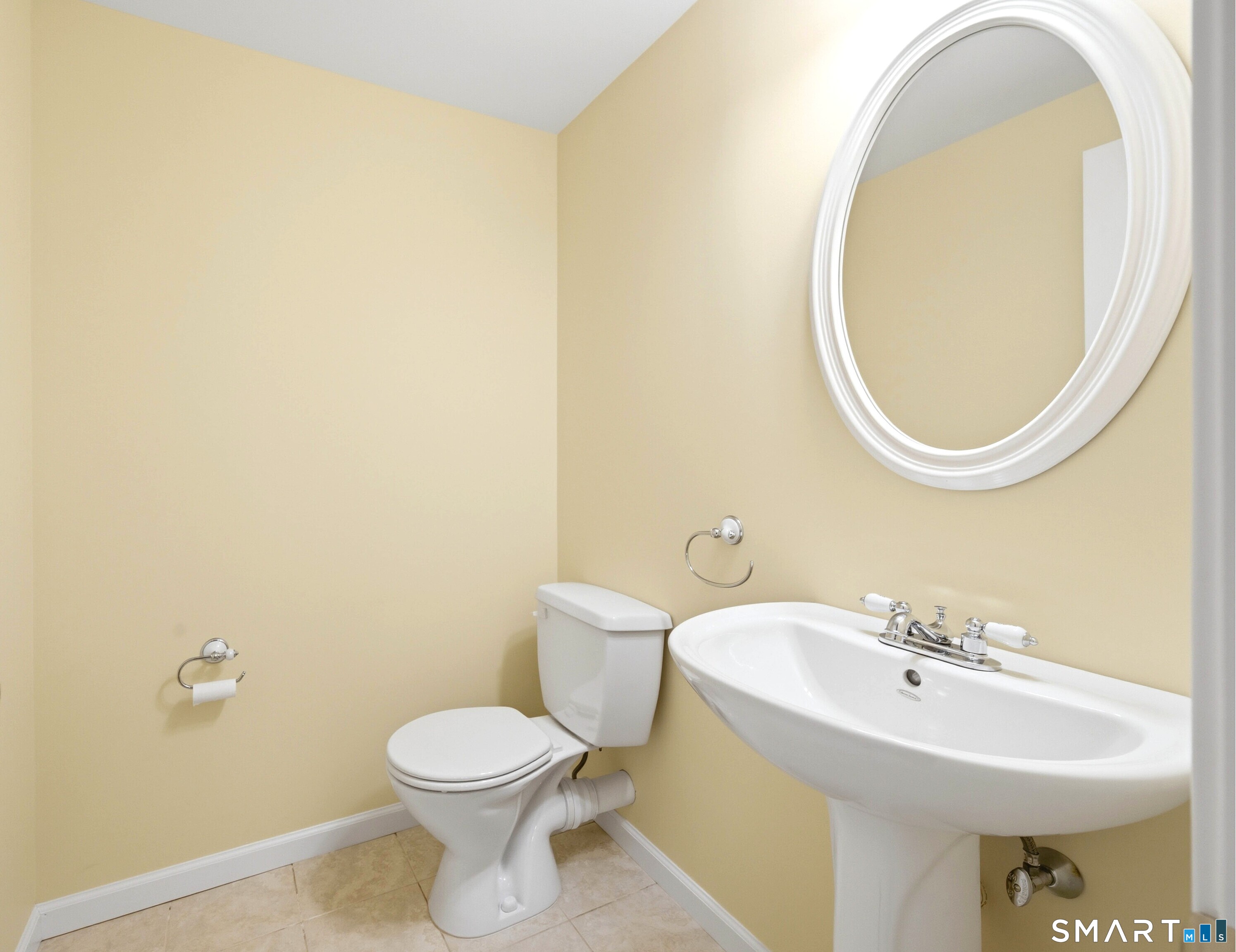 176 Julia Court Newtown CT 06482