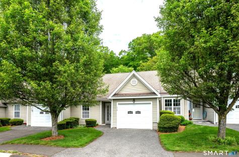 176 Julia Court Newtown CT 06482