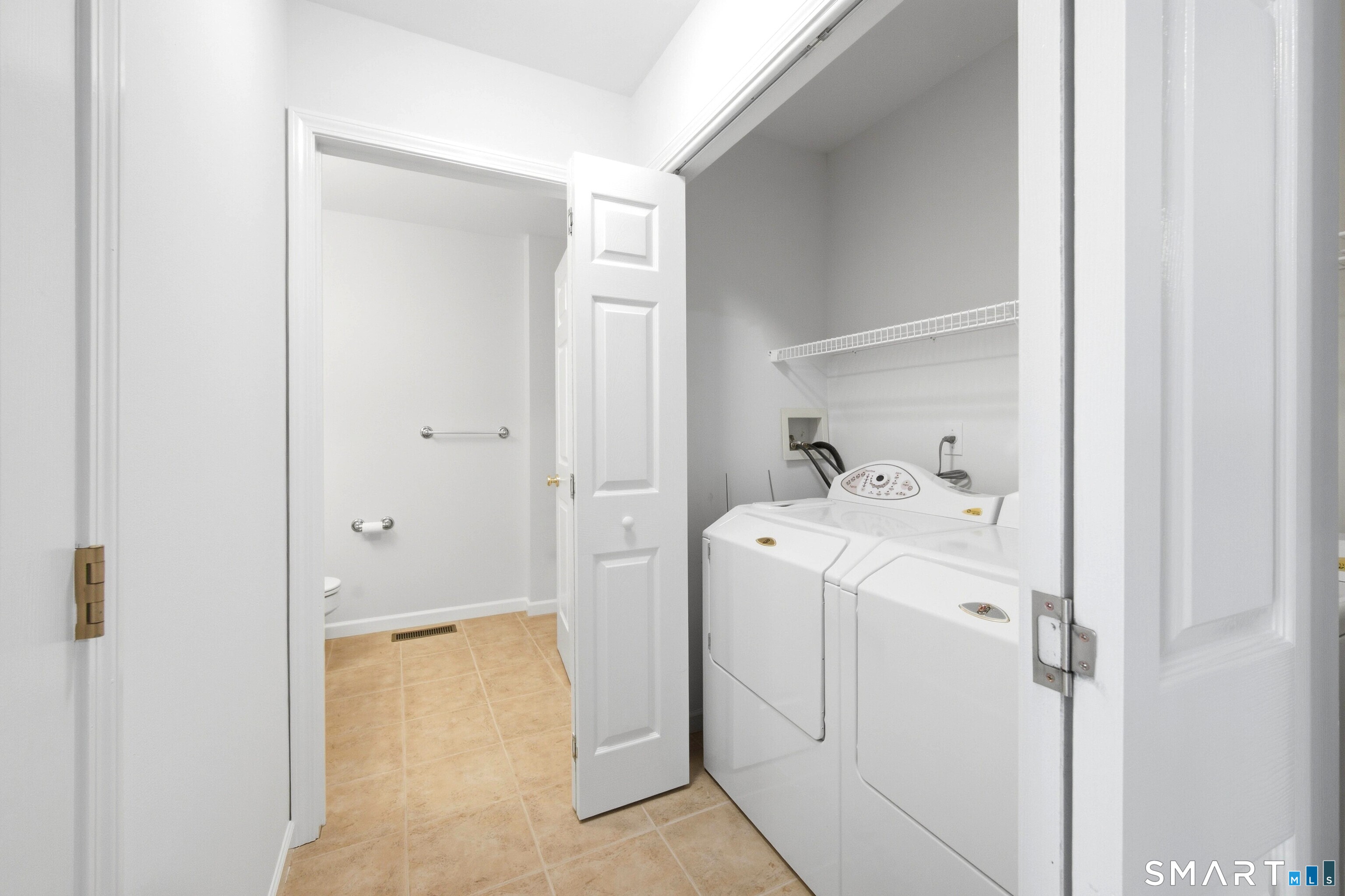 176 Julia Court Newtown CT 06482