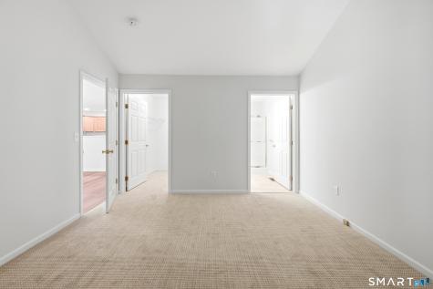 176 Julia Court Newtown CT 06482
