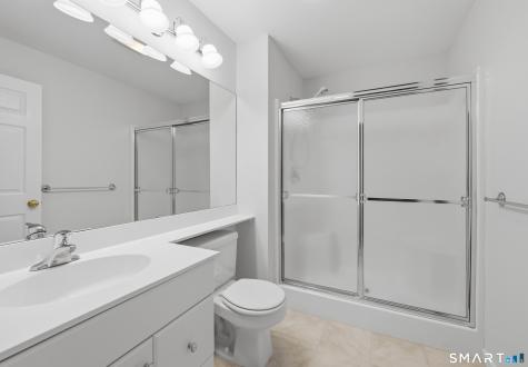 176 Julia Court Newtown CT 06482