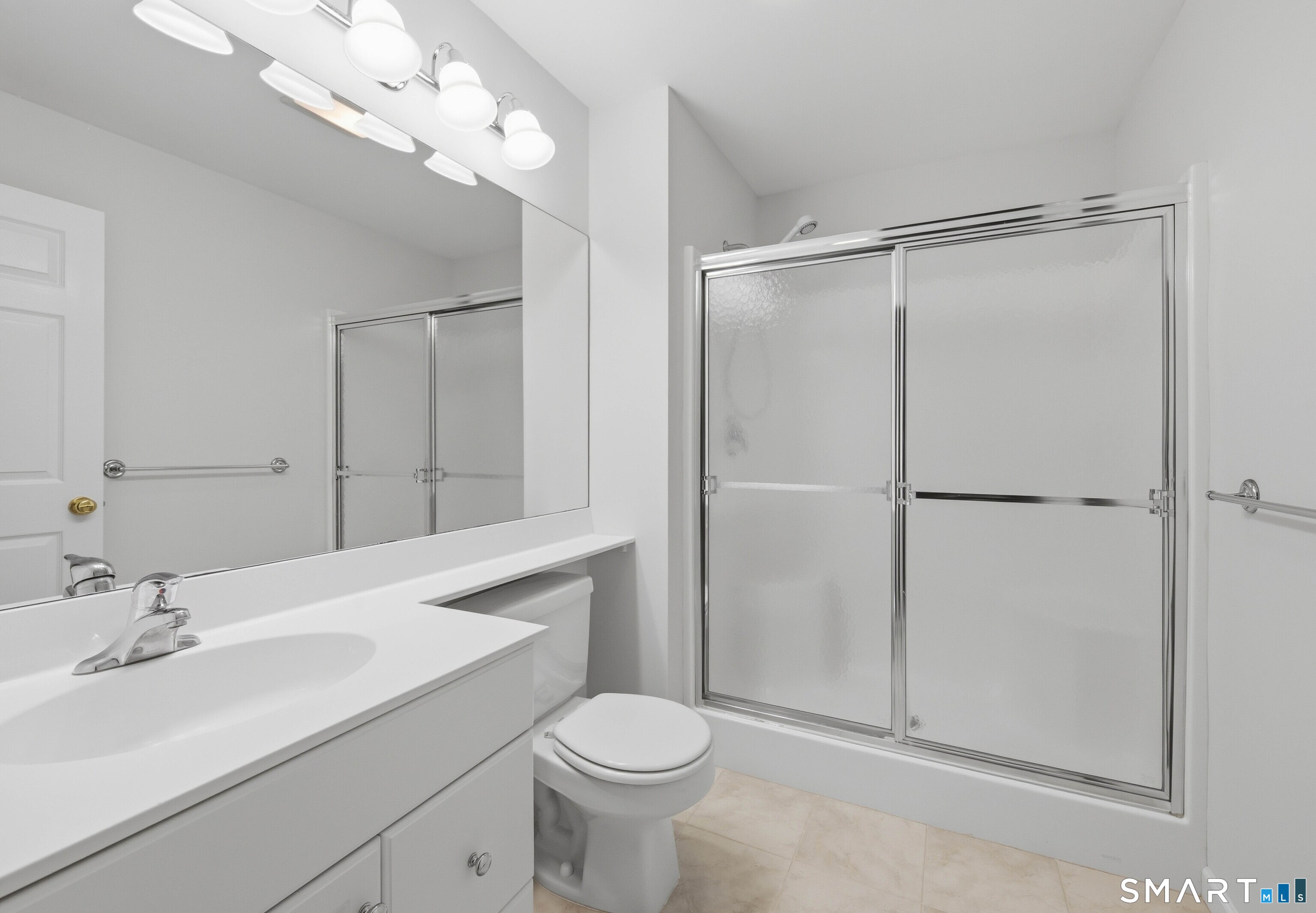 176 Julia Court Newtown CT 06482