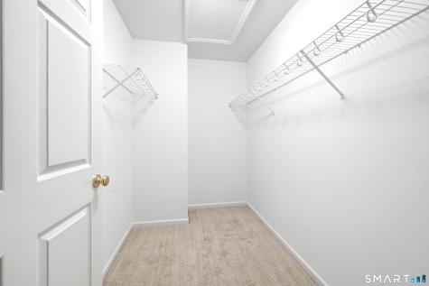 176 Julia Court Newtown CT 06482