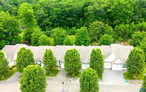 176 Julia Court Newtown CT 06482