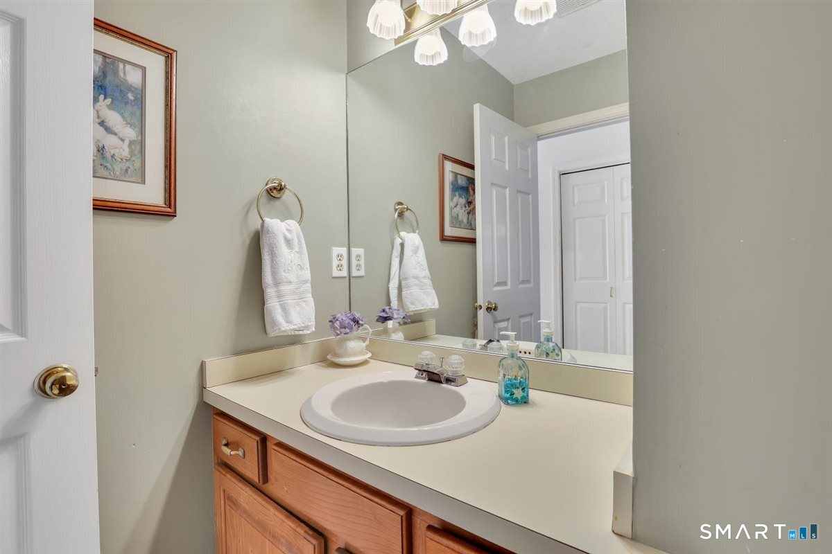 213 Georgetown Drive Glastonbury CT 06033