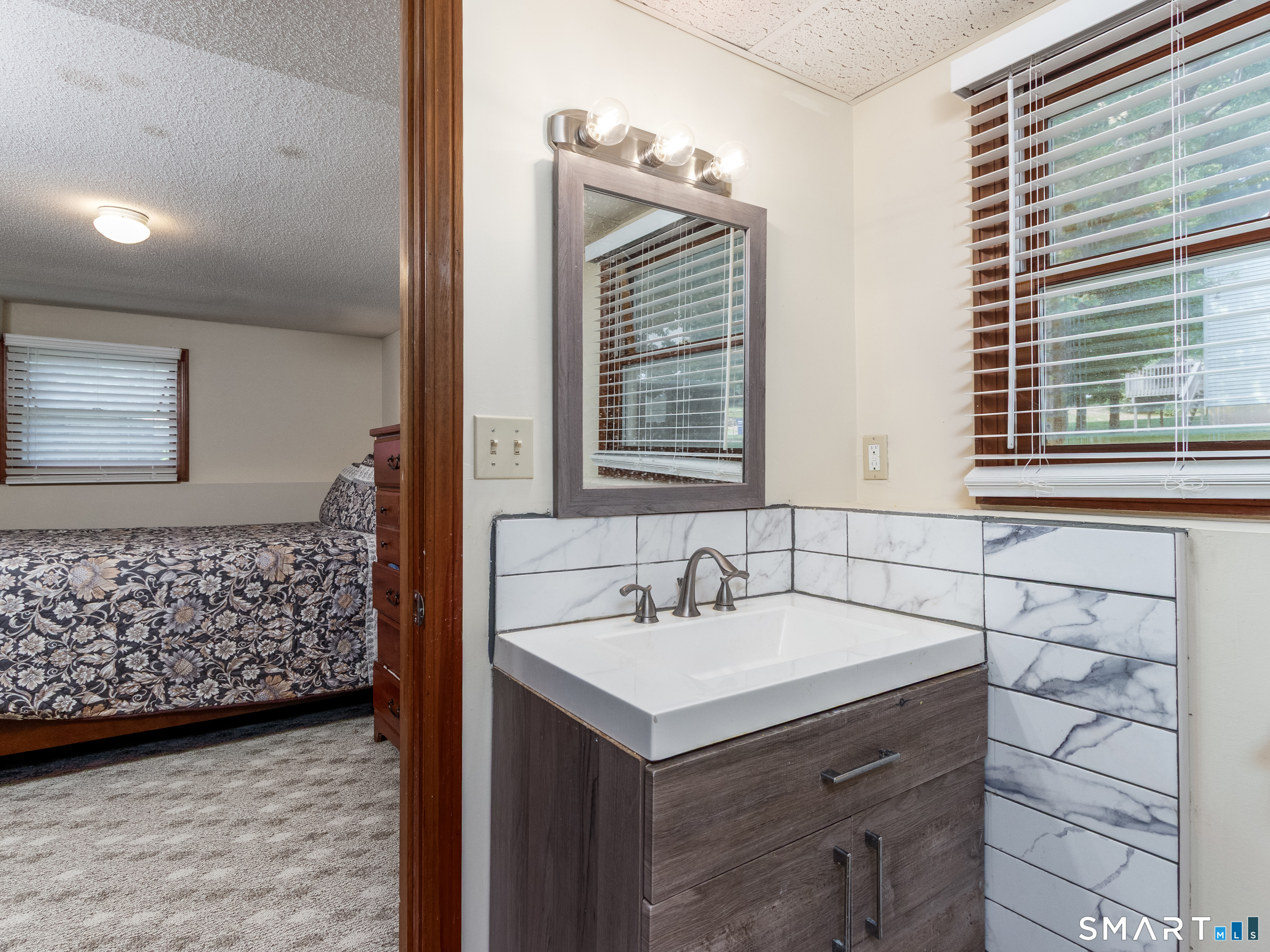 54 Valley View Drive Hamden CT 06518