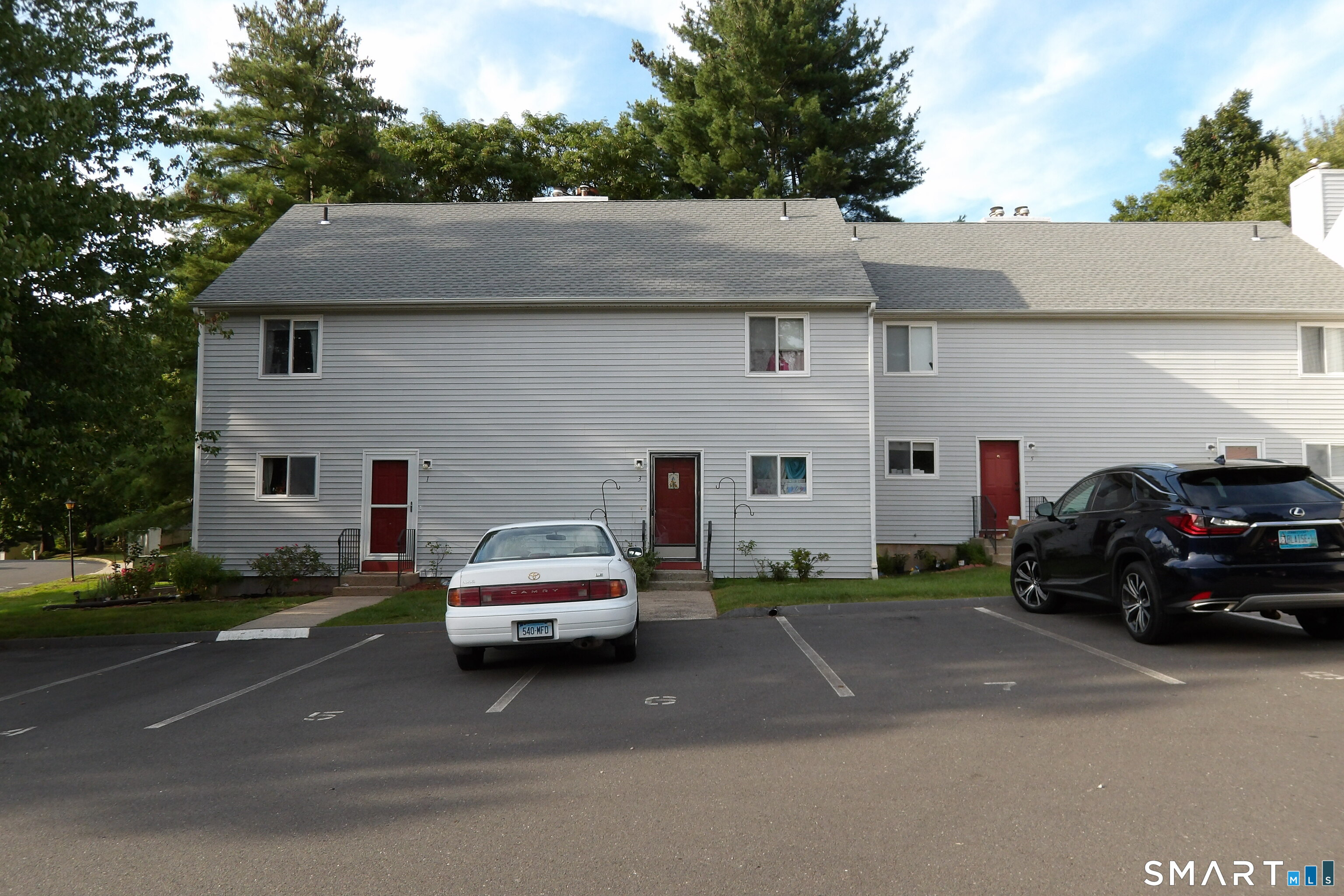 3 Pequot Court Cromwell CT 06416