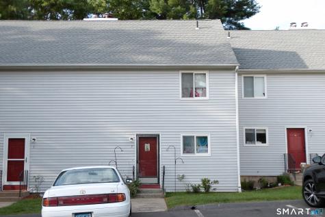 3 Pequot Court Cromwell CT 06416