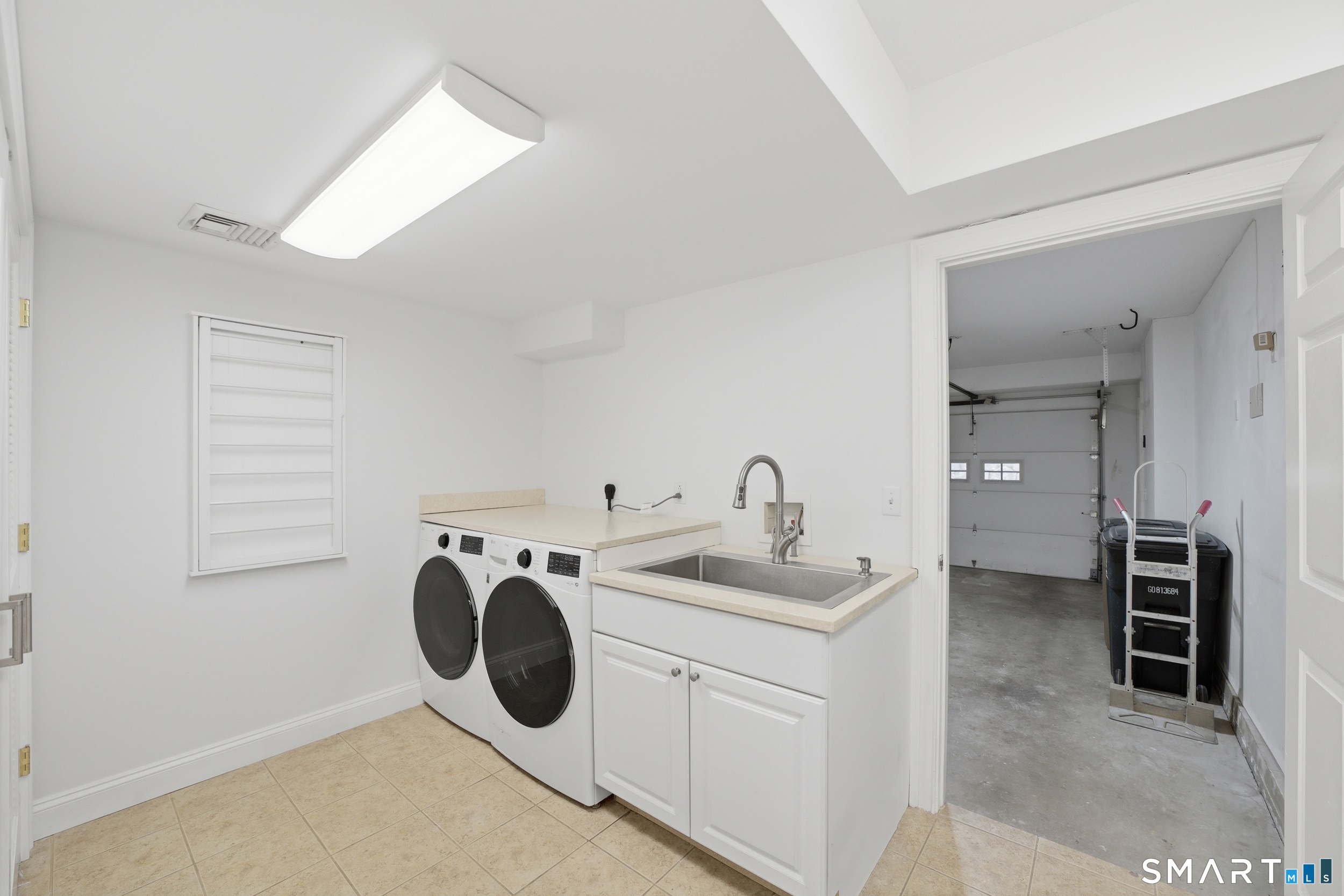 39 Maple Tree Avenue Stamford CT 06906