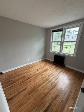 22 Saint James Street Manchester CT 06040