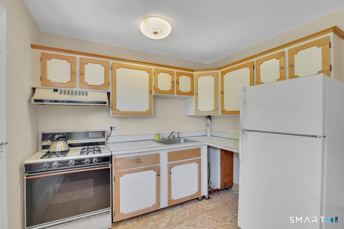 25 Riverside Drive Clinton CT 06413