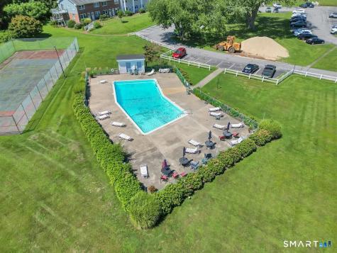 25 Riverside Drive Clinton CT 06413