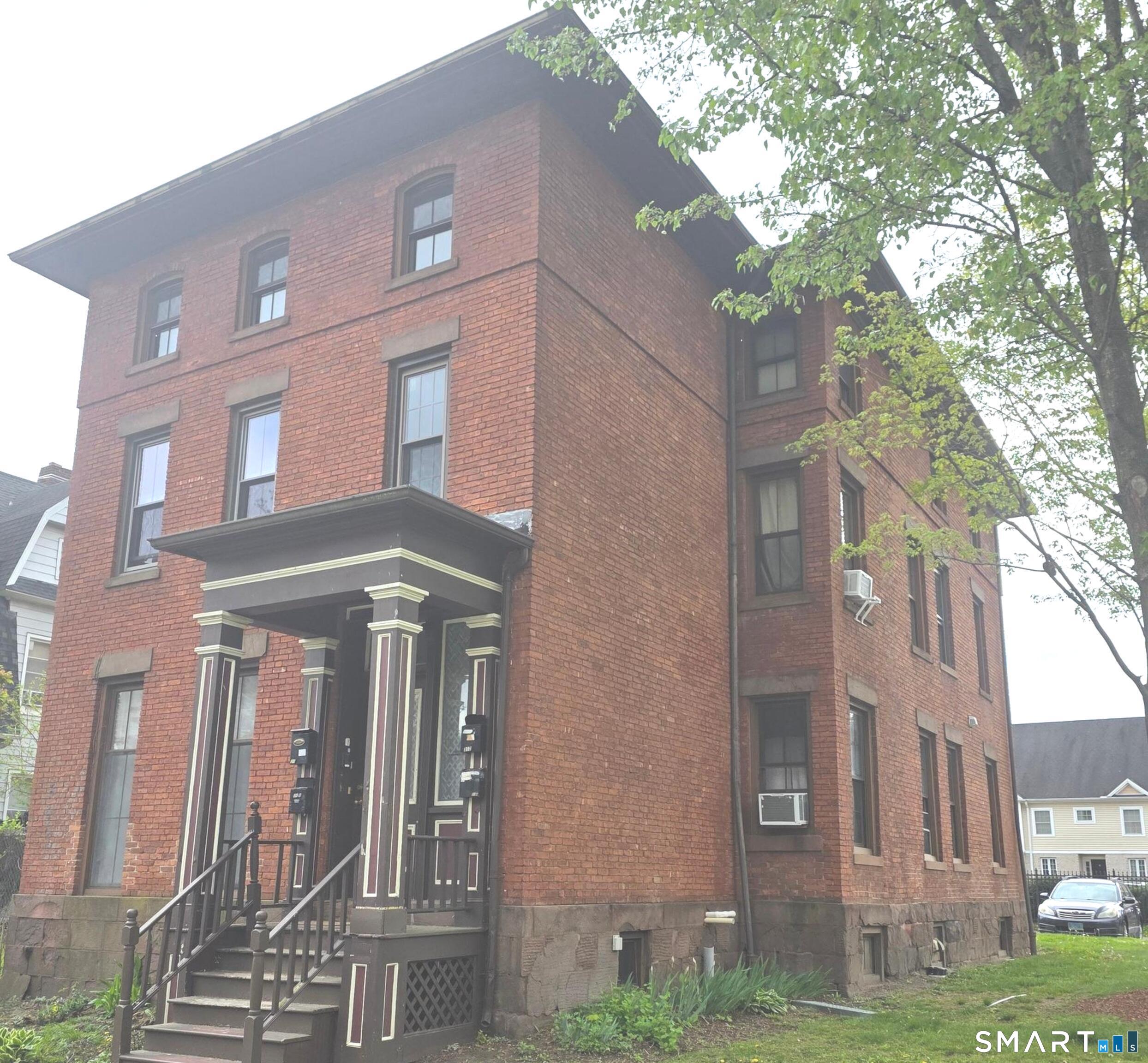 31 Alden Street Hartford CT 06114