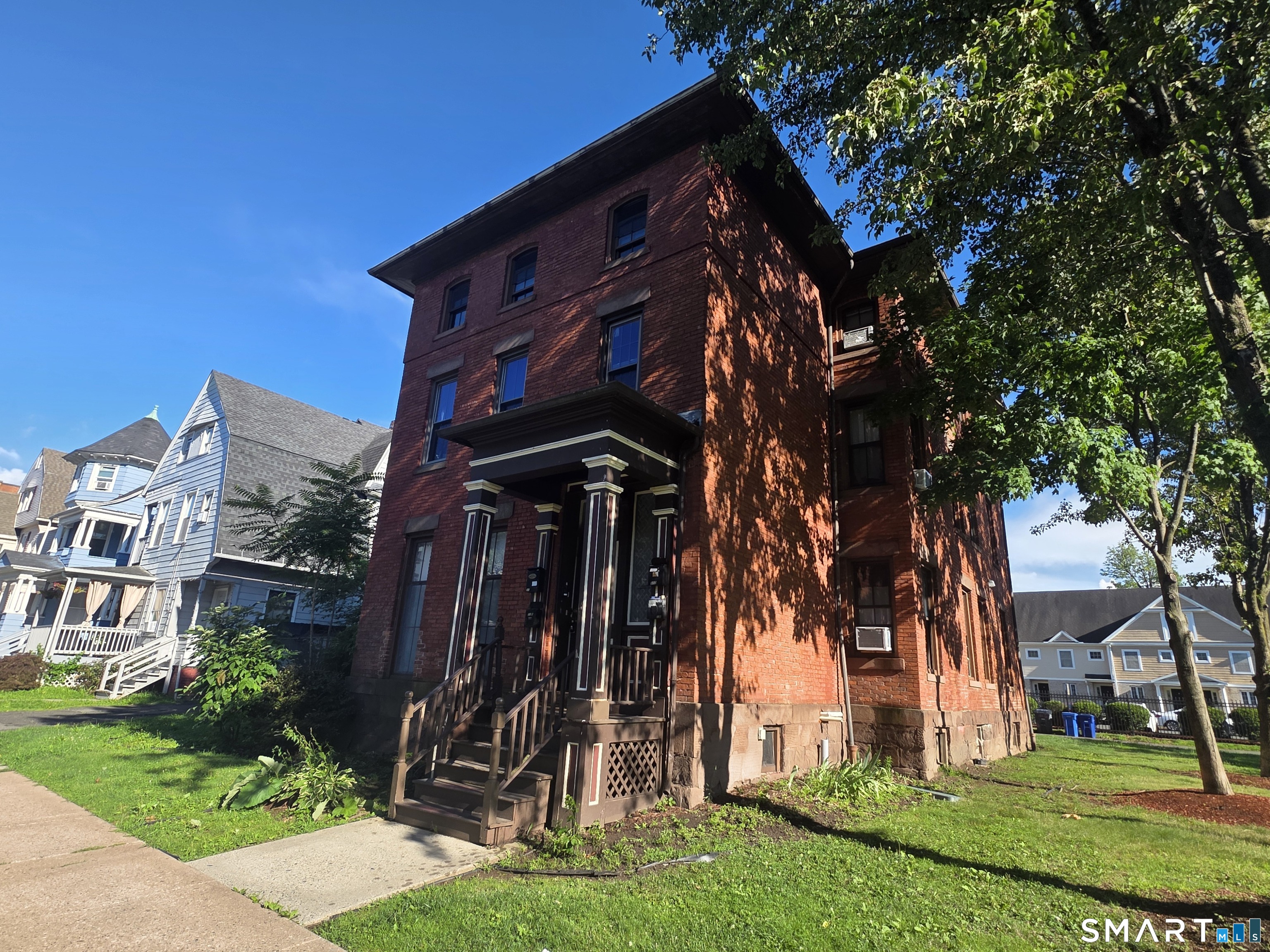 31 Alden Street Hartford CT 06114