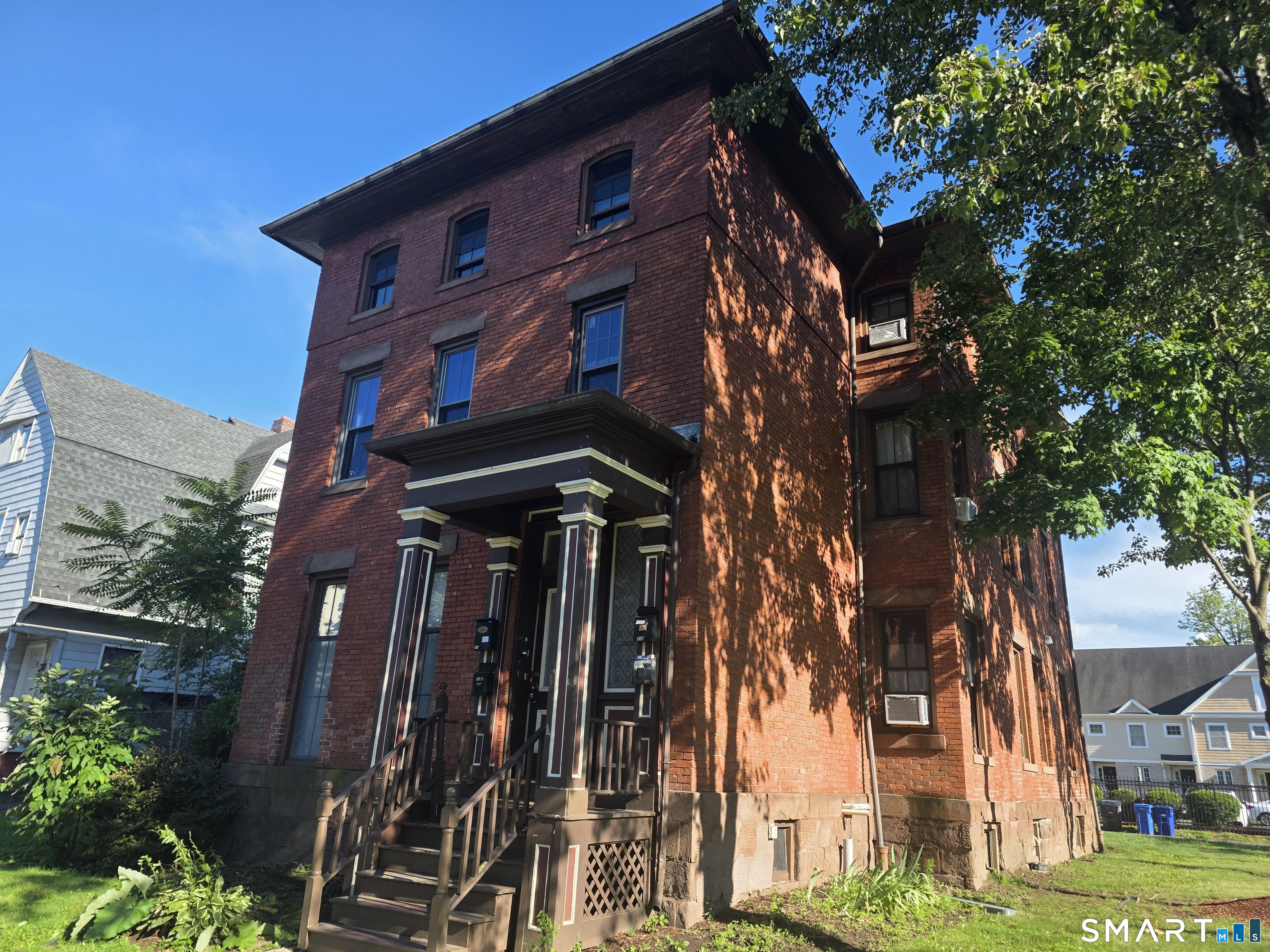 31 Alden Street Hartford CT 06114