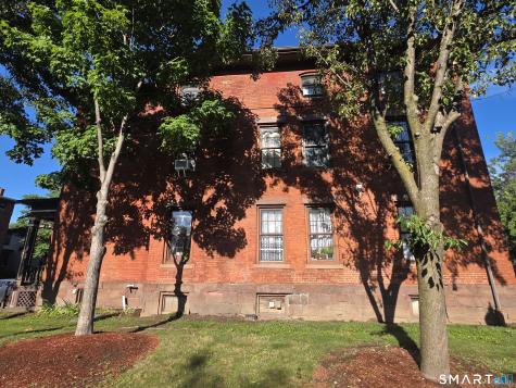 31 Alden Street Hartford CT 06114