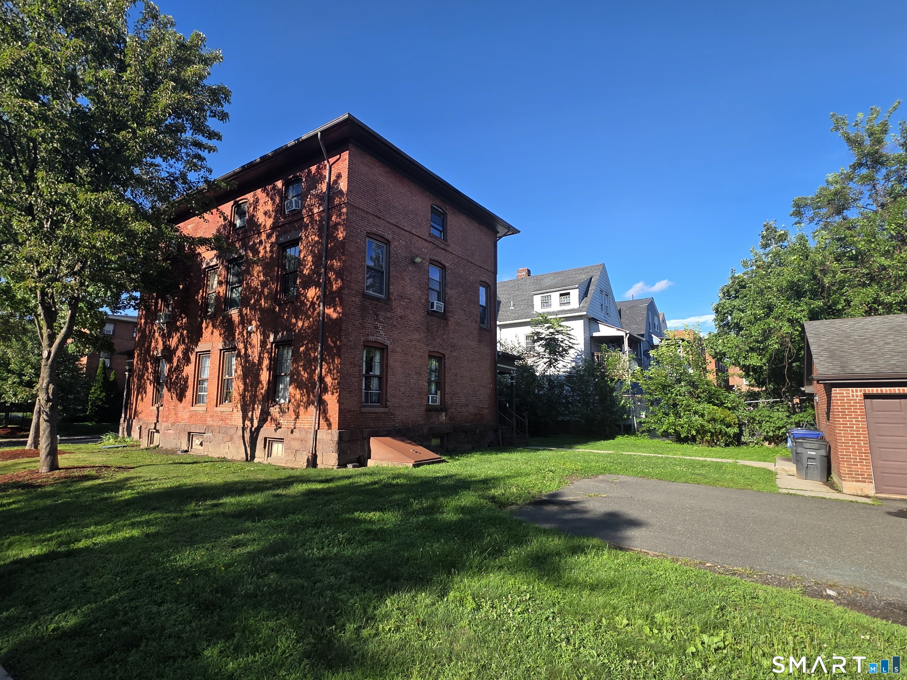 31 Alden Street Hartford CT 06114