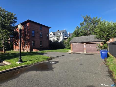 31 Alden Street Hartford CT 06114