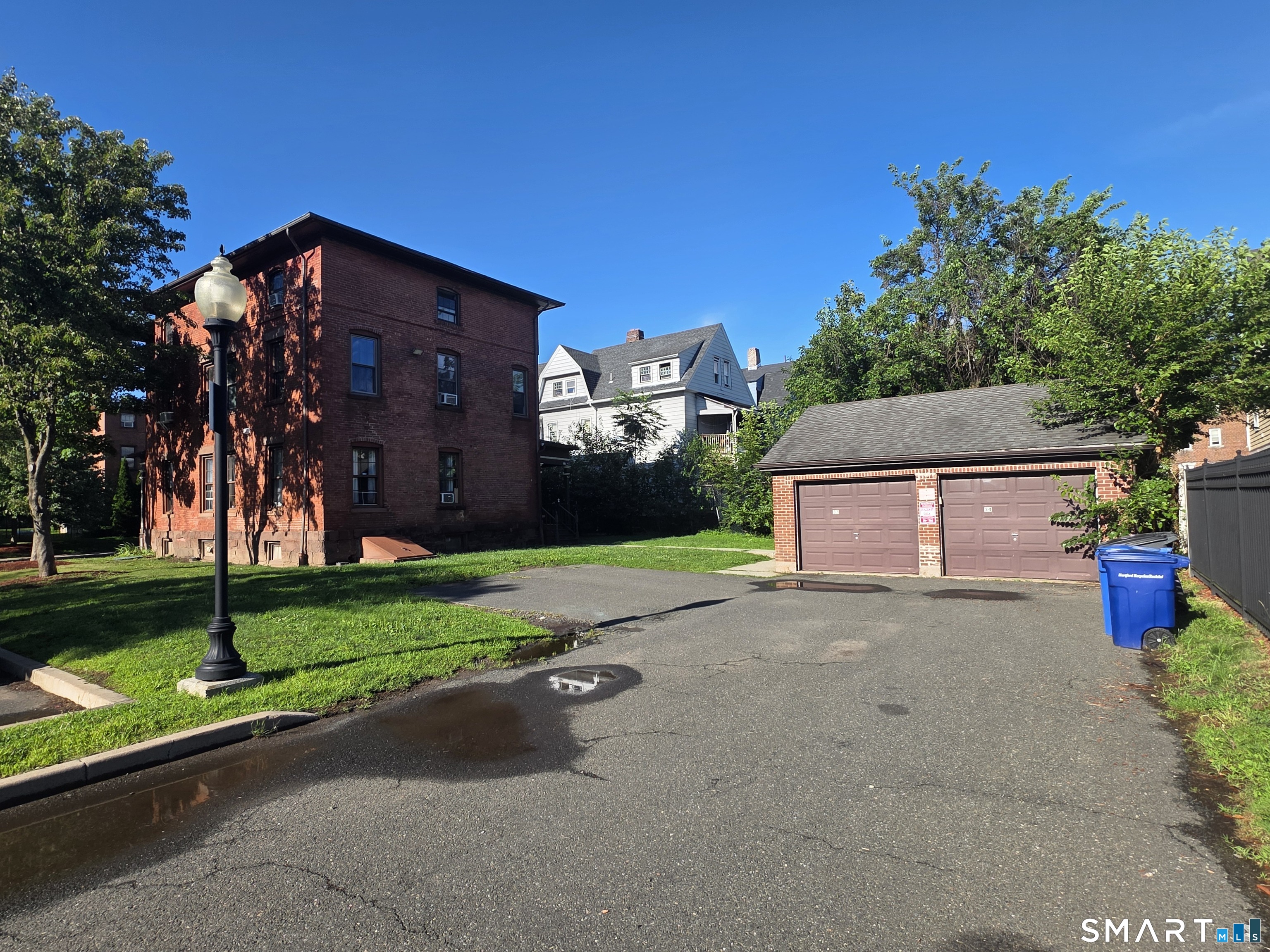 31 Alden Street Hartford CT 06114