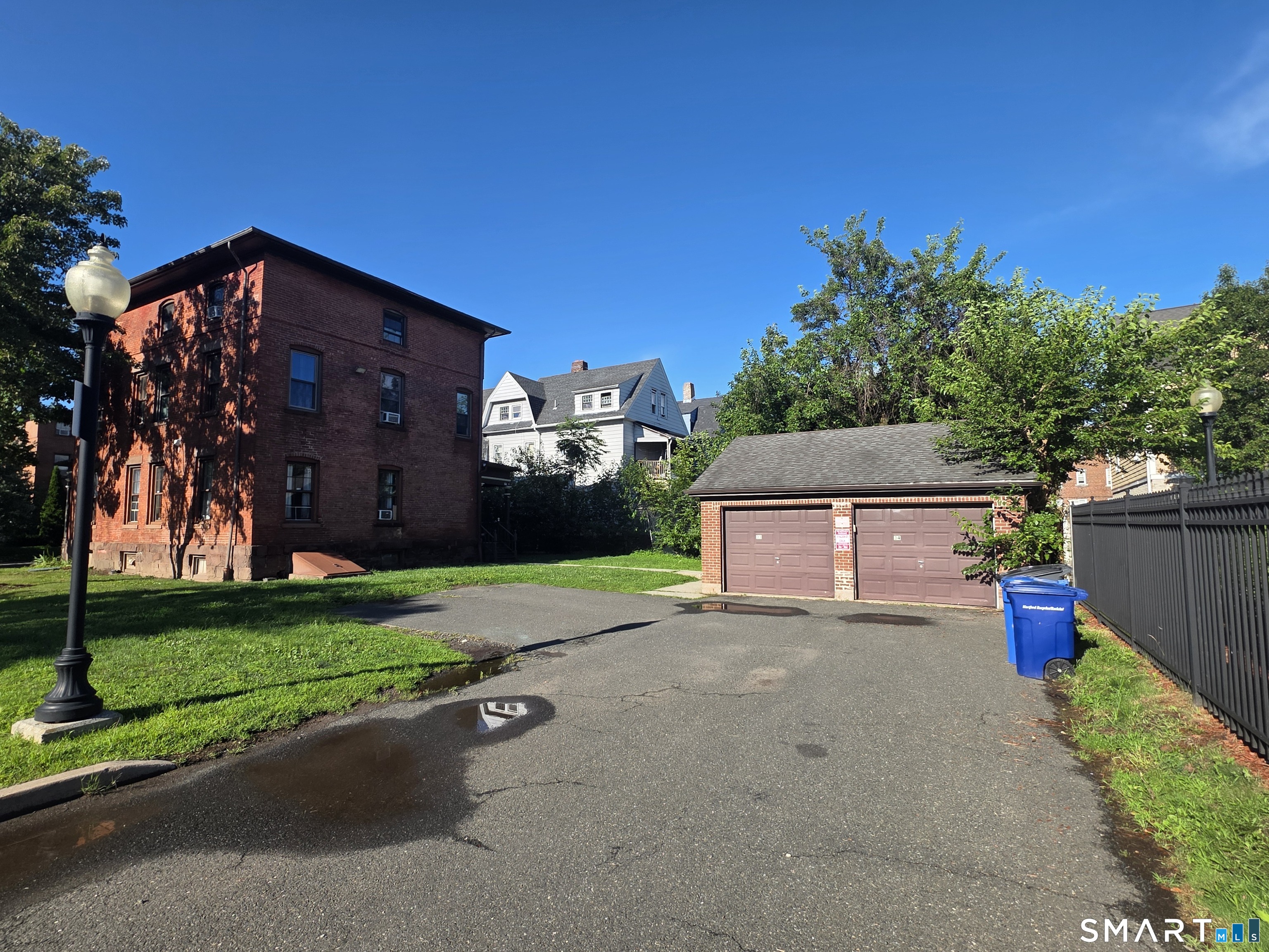 31 Alden Street Hartford CT 06114