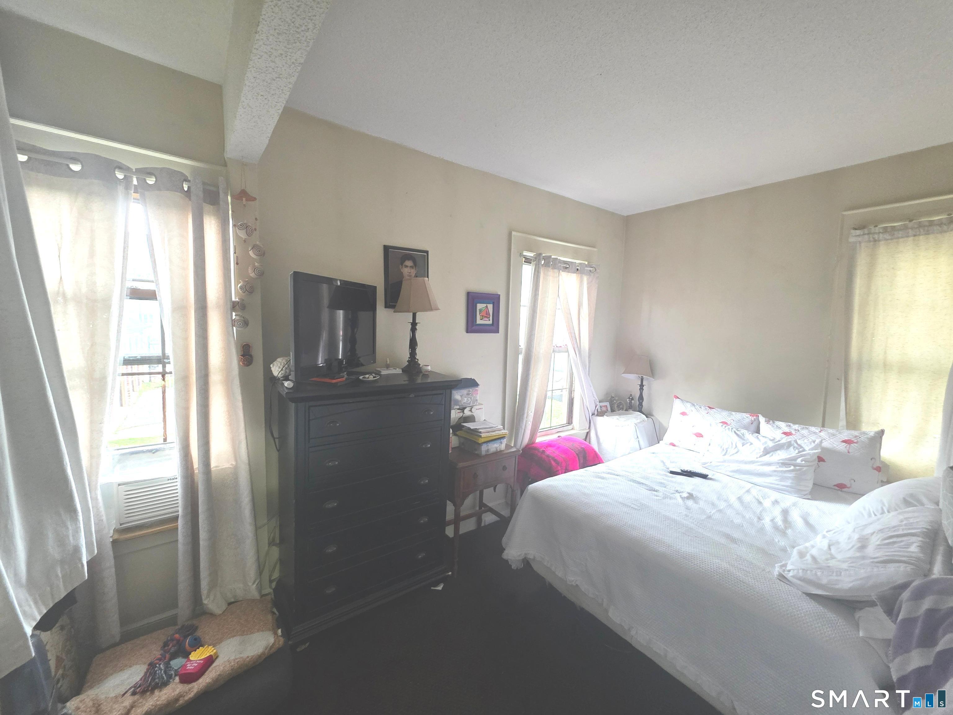 31 Alden Street Hartford CT 06114