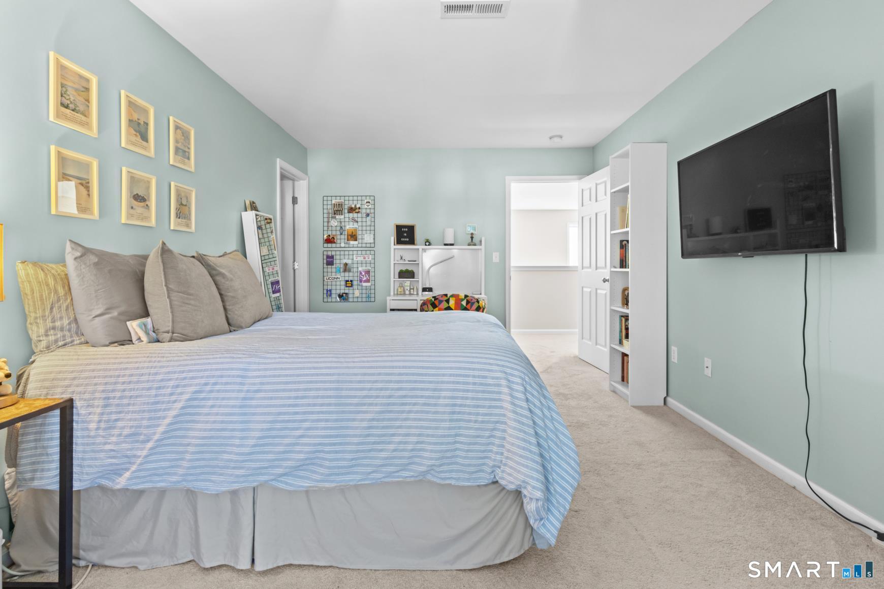 5 Haskins Road Windsor CT 06095