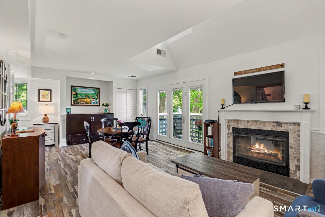 1822 Old Pond Lane Norwich CT 06360