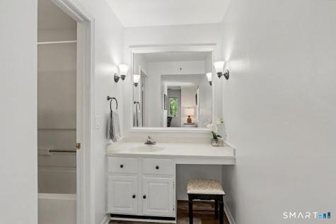 1822 Old Pond Lane Norwich CT 06360