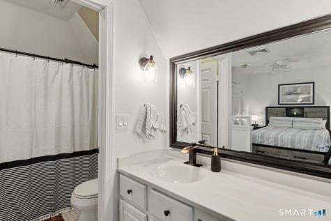 1822 Old Pond Lane Norwich CT 06360