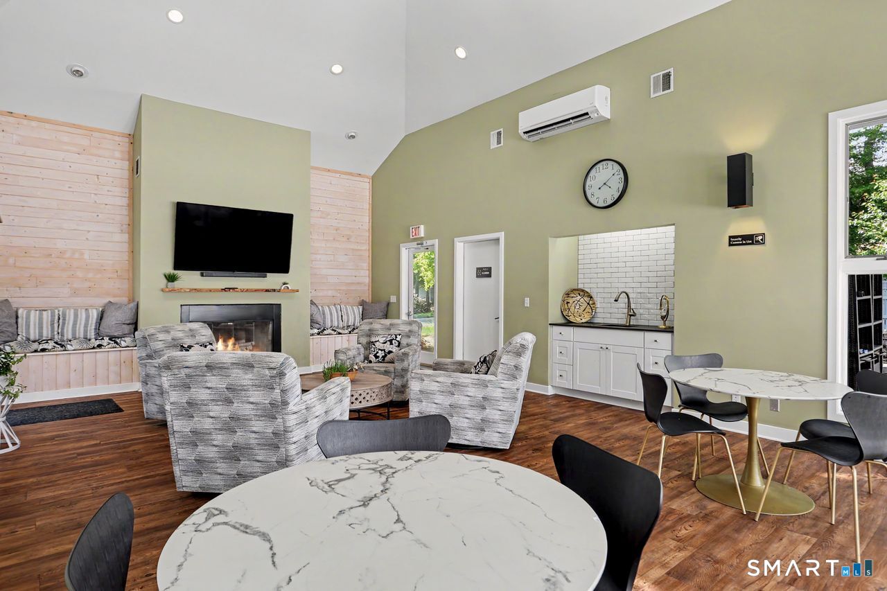 1822 Old Pond Lane Norwich CT 06360