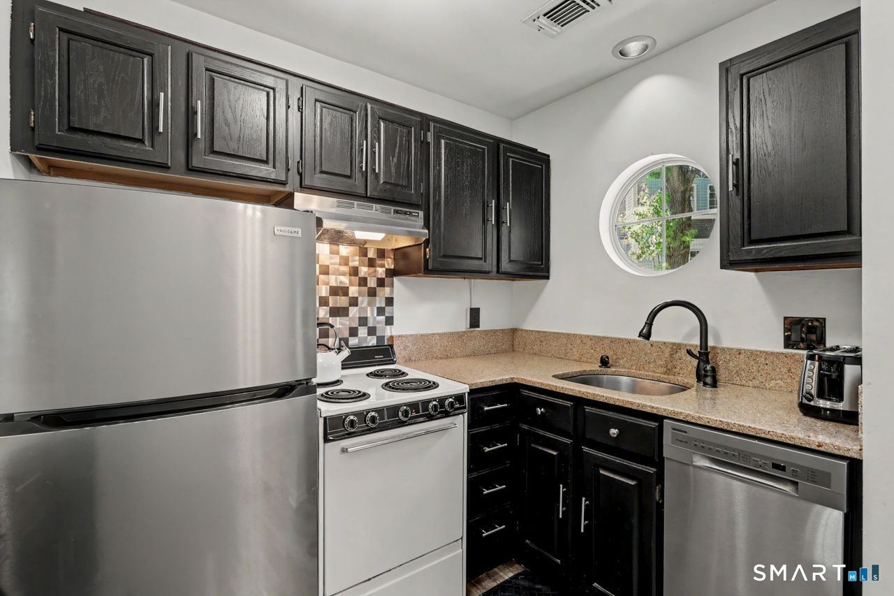 1822 Old Pond Lane Norwich CT 06360
