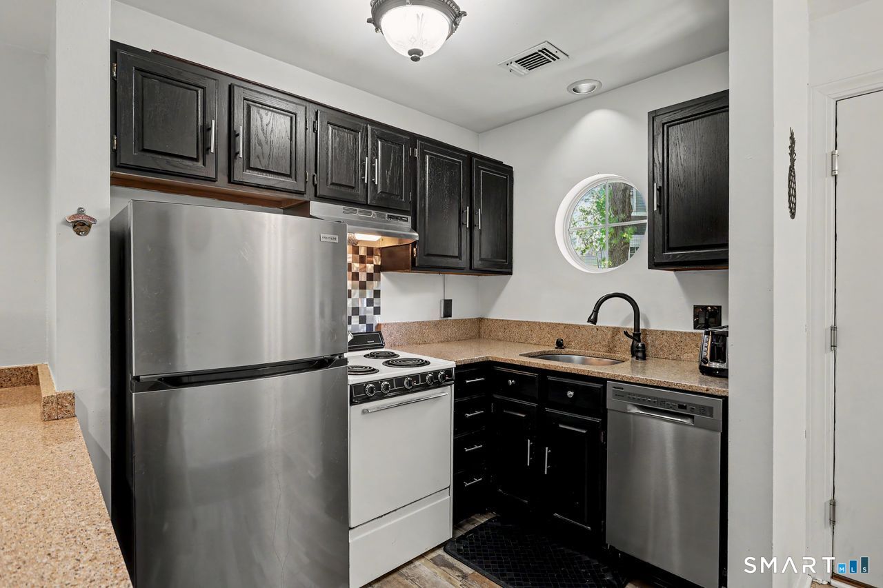 1822 Old Pond Lane Norwich CT 06360