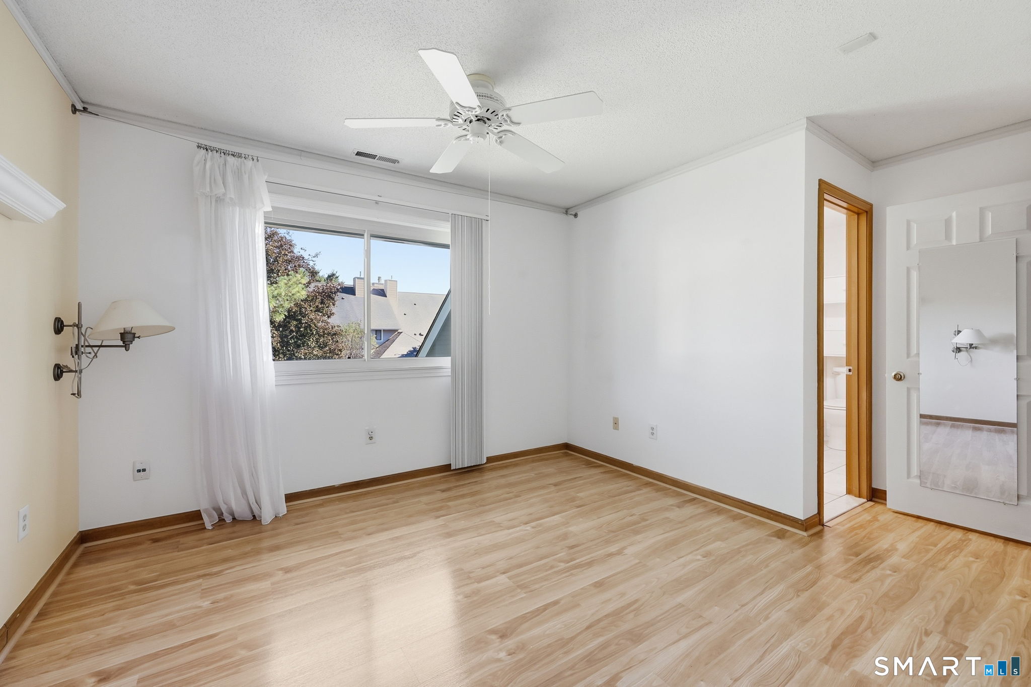 137 Foxboro Drive Newington CT 06111
