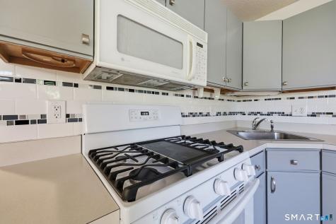 137 Foxboro Drive Newington CT 06111