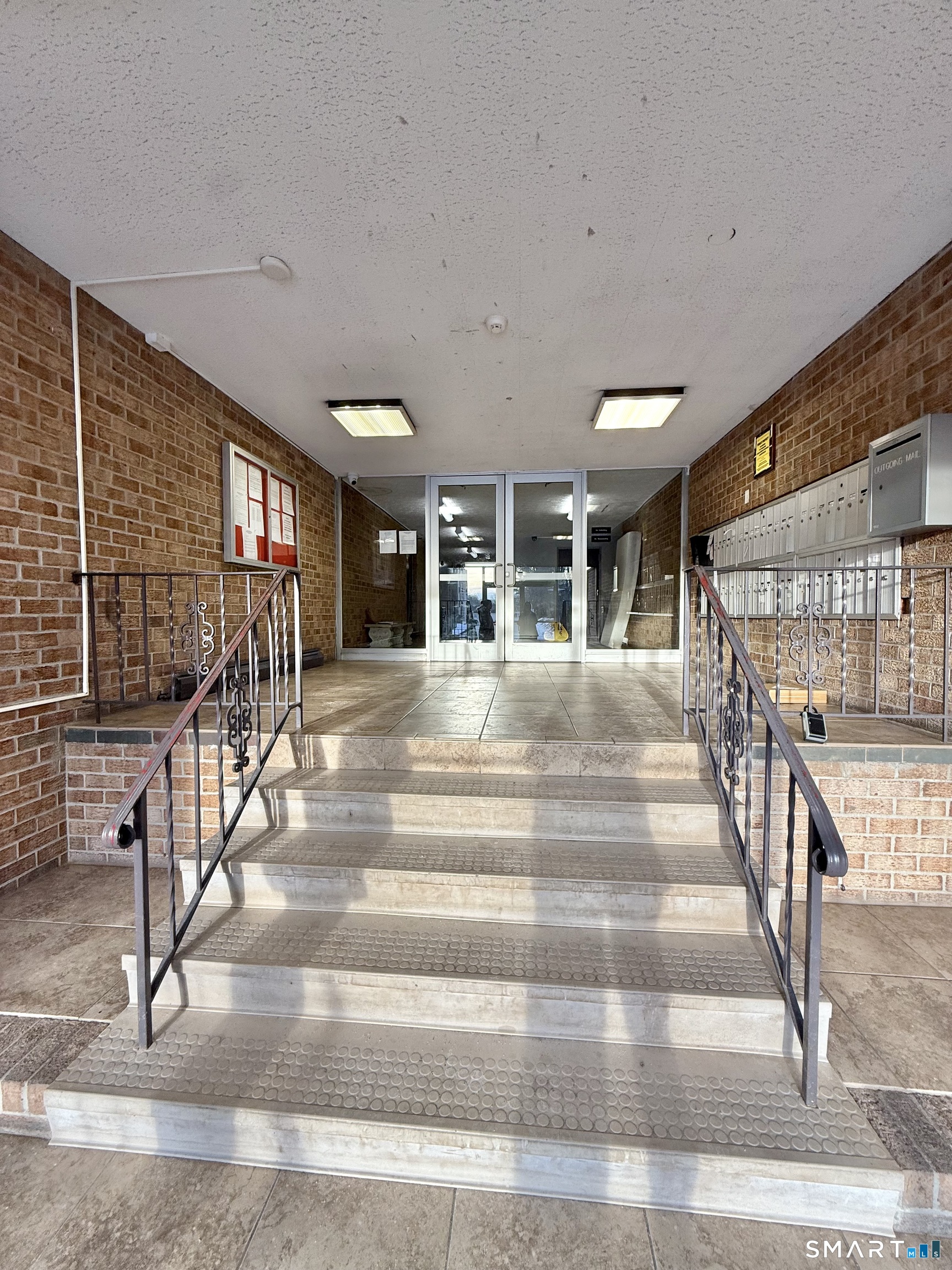 157 Bull Hill Lane West Haven CT 06516
