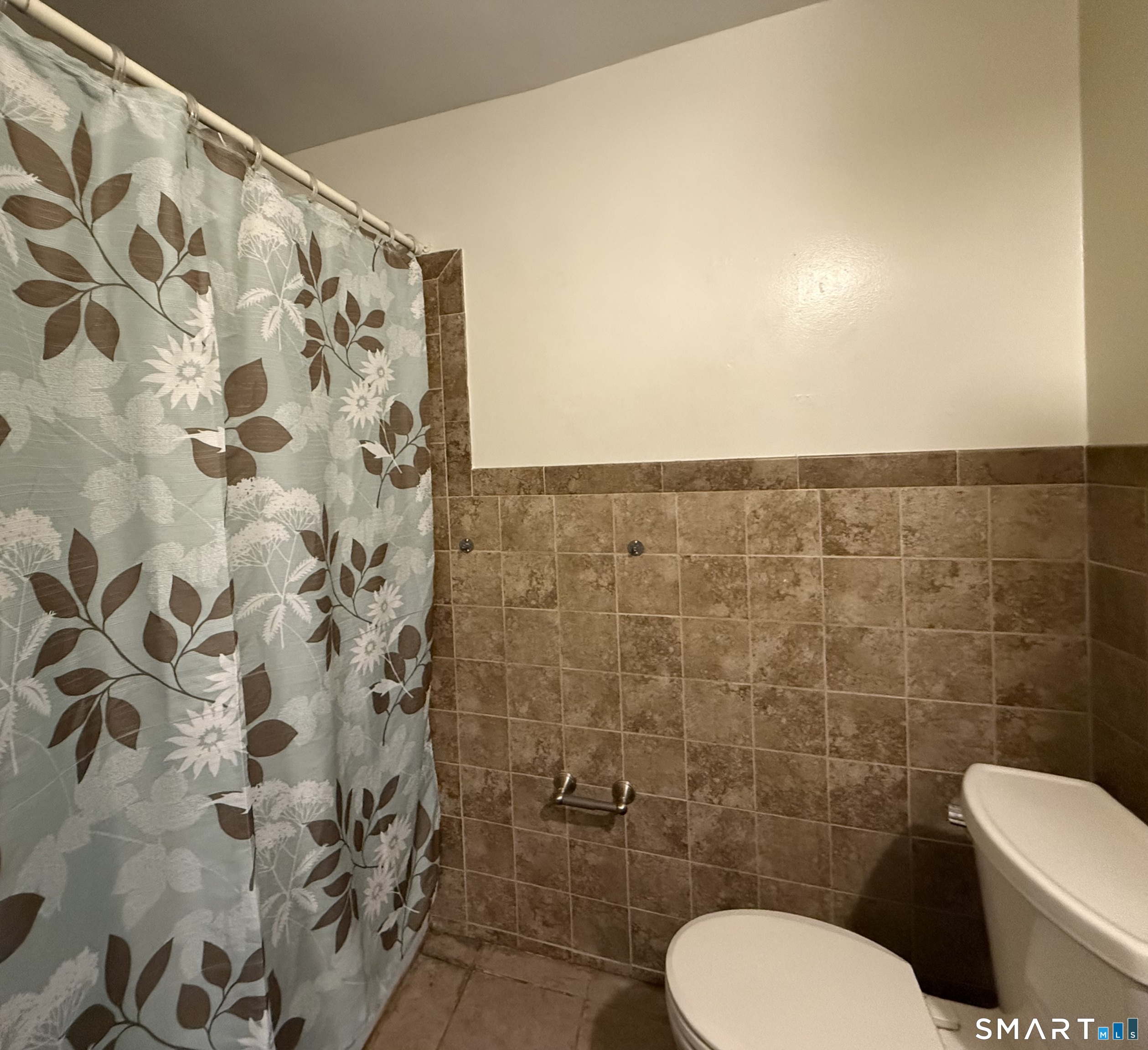 157 Bull Hill Lane West Haven CT 06516