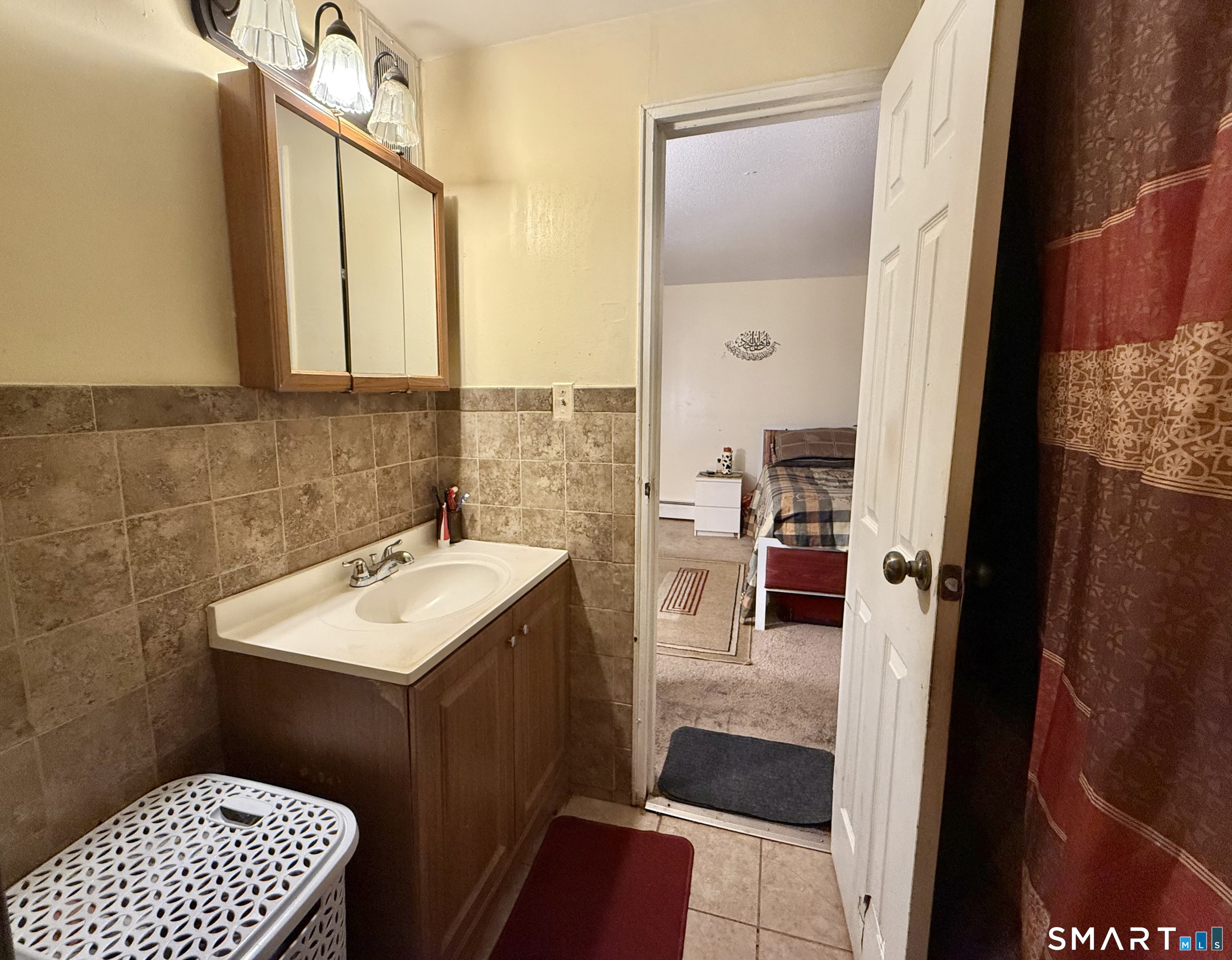 157 Bull Hill Lane West Haven CT 06516