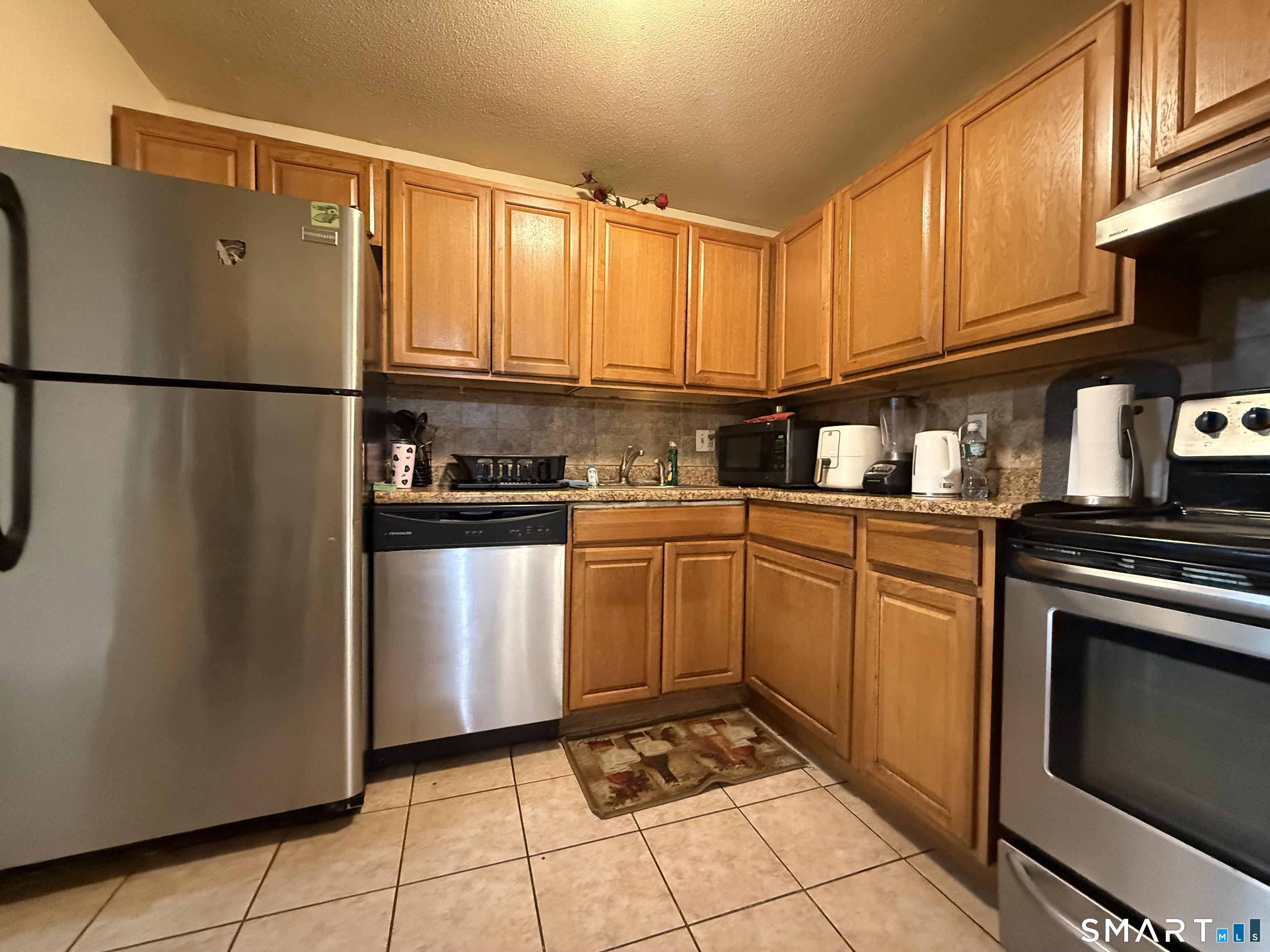 157 Bull Hill Lane West Haven CT 06516