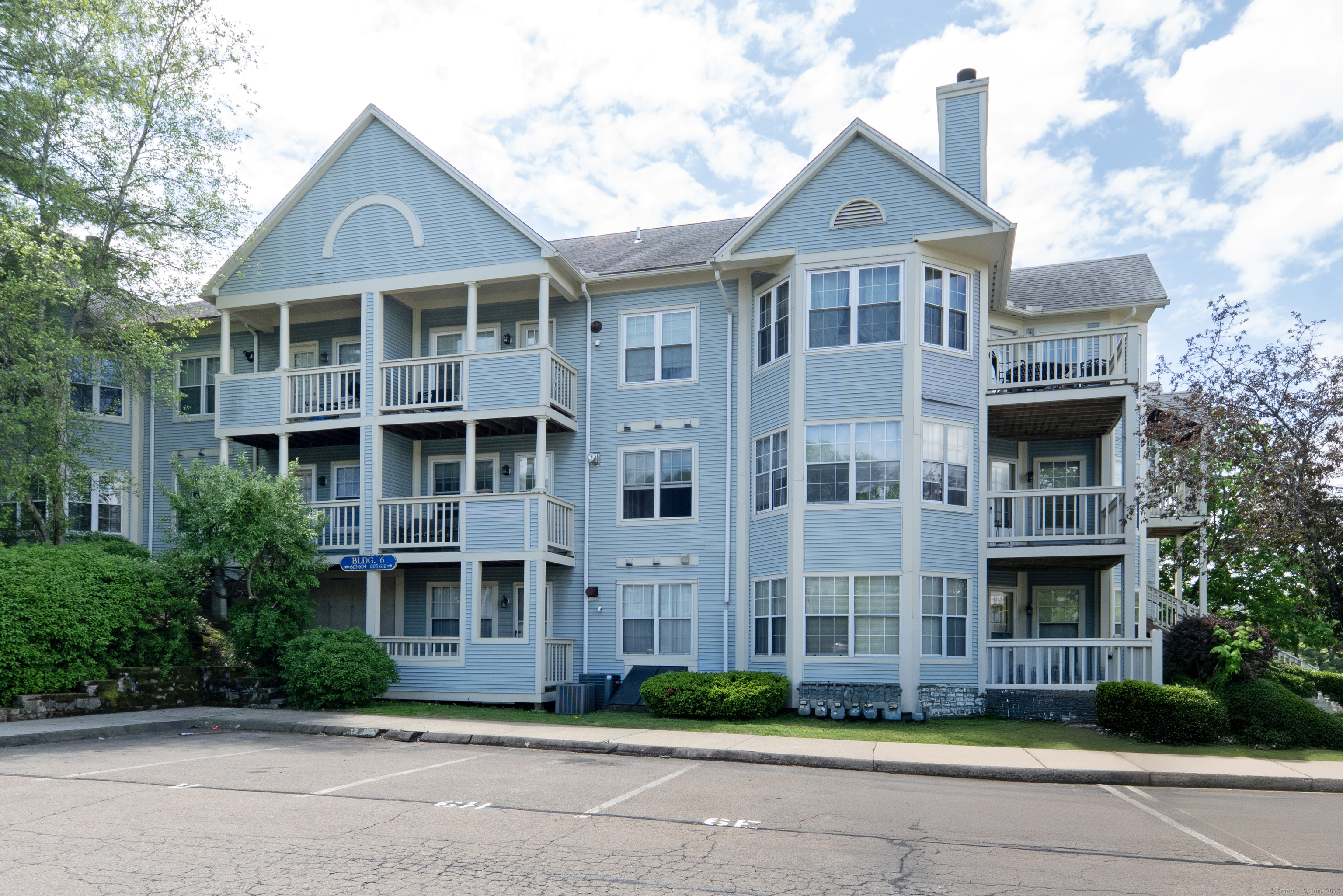 75 Redwood Drive East Haven CT 06513