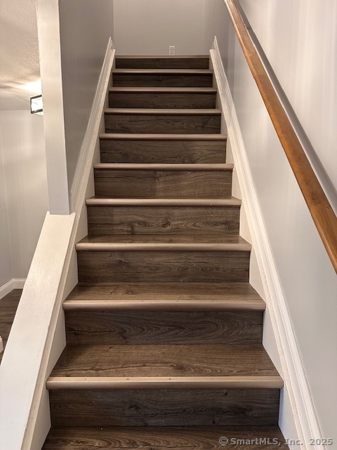 6 Lakeside Drive Ledyard CT 06339