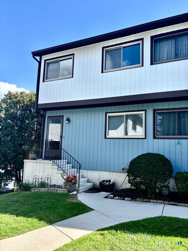 27 Crows Nest Lane Danbury CT 06810