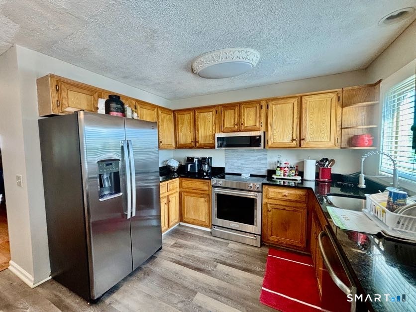 27 Crows Nest Lane Danbury CT 06810