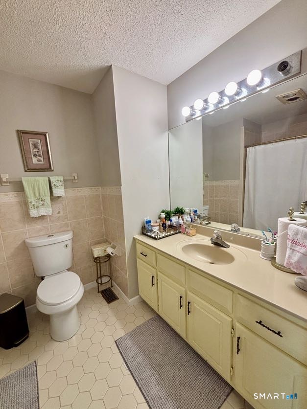 27 Crows Nest Lane Danbury CT 06810