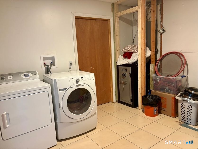 27 Crows Nest Lane Danbury CT 06810