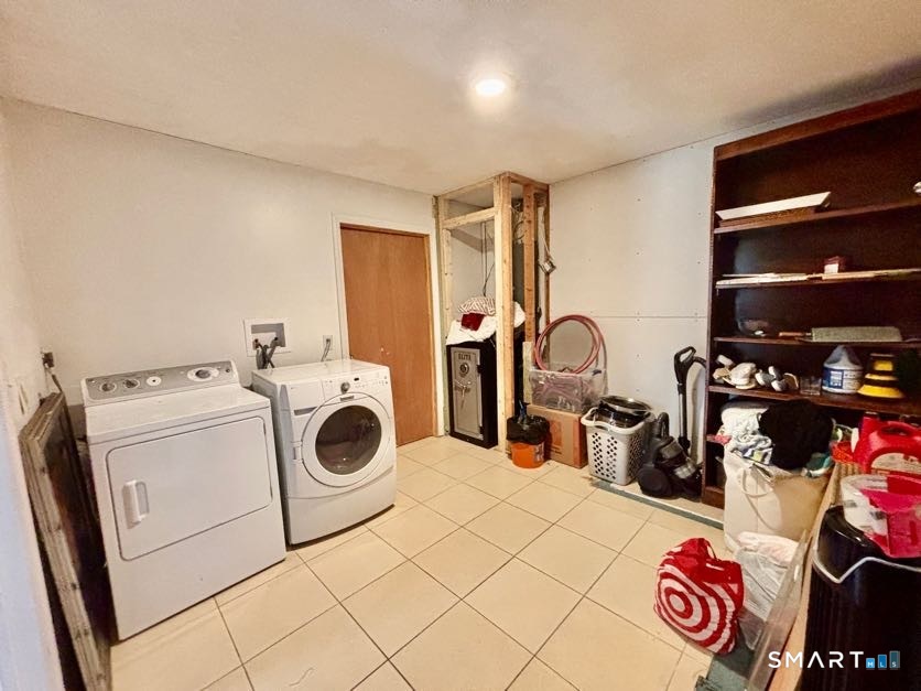 27 Crows Nest Lane Danbury CT 06810