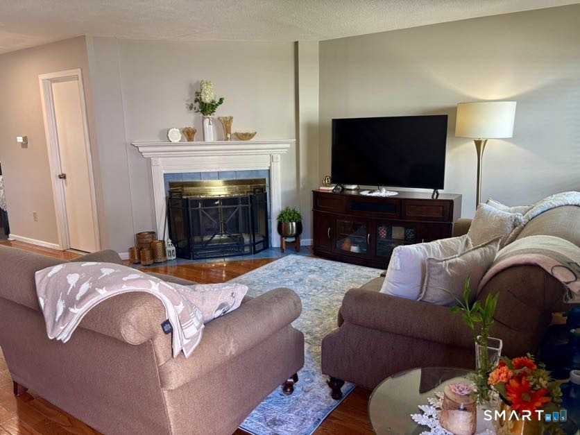27 Crows Nest Lane Danbury CT 06810