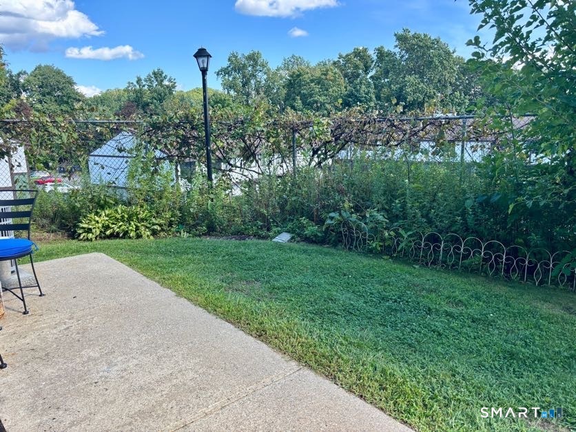 27 Crows Nest Lane Danbury CT 06810