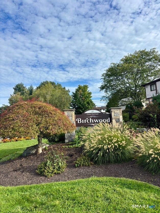 27 Crows Nest Lane Danbury CT 06810